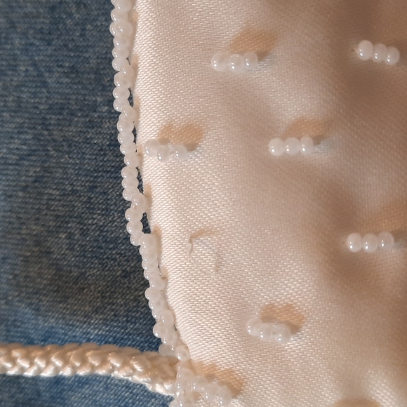 White Vintage crossbody purse white with iridescent beads - Picture 4 of 7